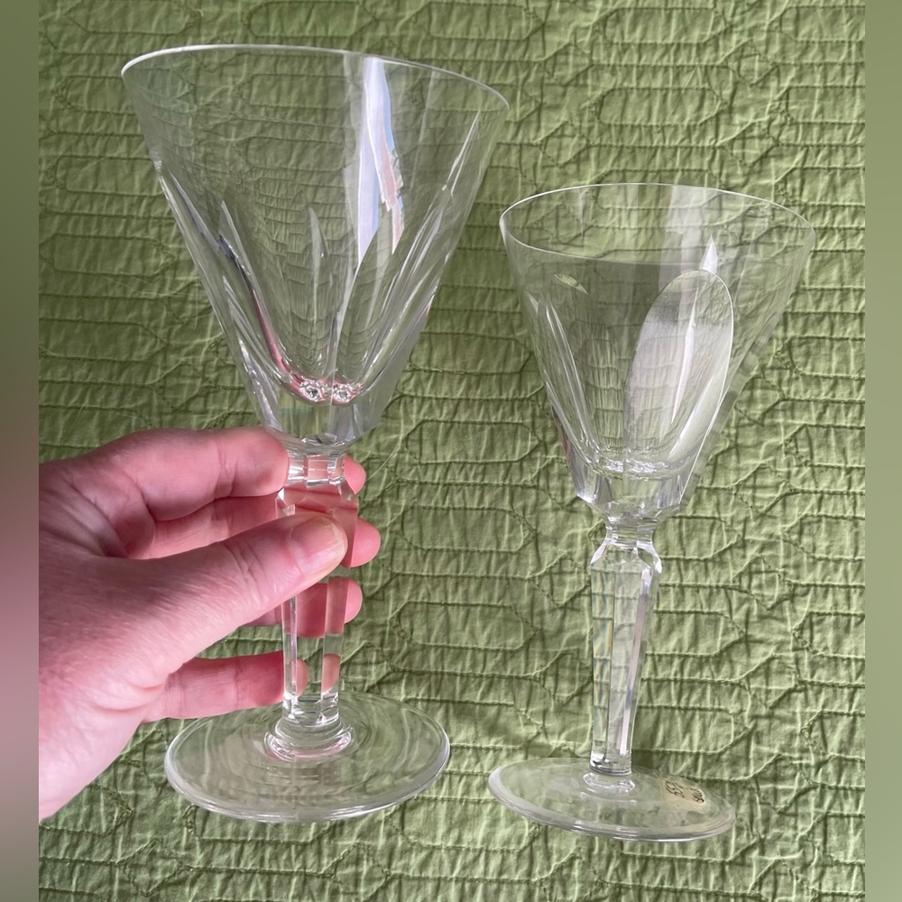 SET OF 12 VINTAGE CUT CLEAR 7” TALL CRYSTAL WINE GLASSES STEMWARE - VERY PRETTY!
